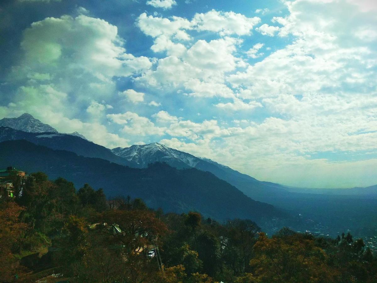 Hotel Bliss Valley Dharamshala - Beautiful View Of Mountains From Rooms ภายนอก รูปภาพ