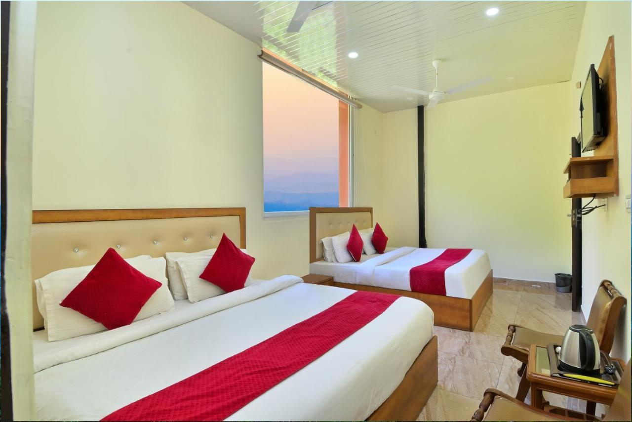 Hotel Bliss Valley Dharamshala - Beautiful View Of Mountains From Rooms ภายนอก รูปภาพ